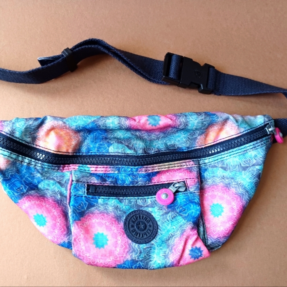 Kipling Retro Style Fanny Pack Zip Bag Cosmic Wave Multicolor